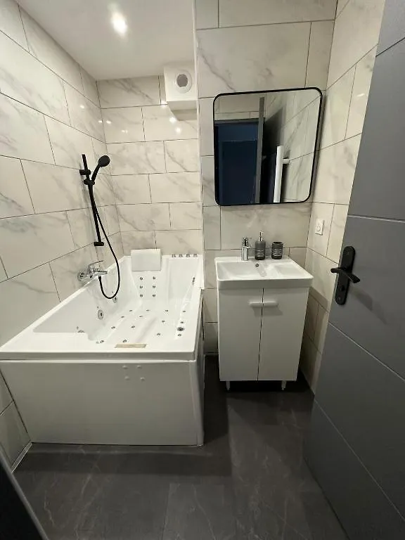 Studio Jaccuzzi A 2 Min Davignon Les Angles